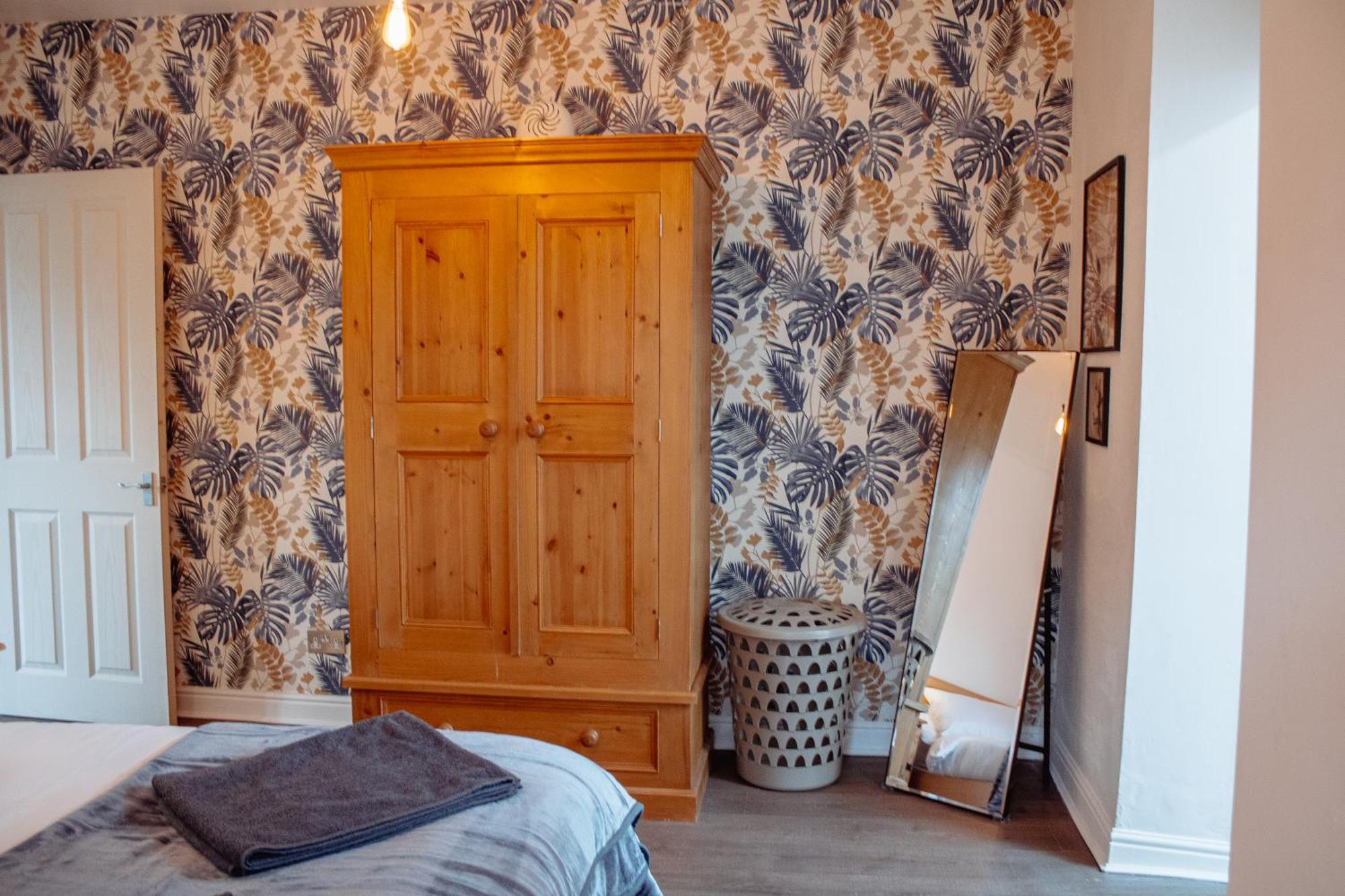 Spacious Flat With Free Parking Apartment Harrogate Luaran gambar
